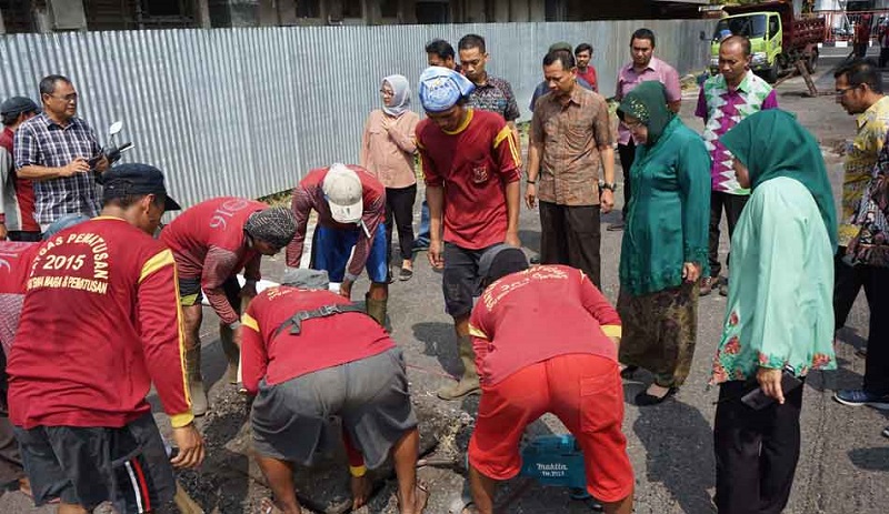 Risma: Pemkot Surabaya Segera Fungsikan Jalan Kenari 