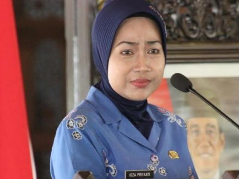 Idza Raih Satya Lencana Pembangunan KKBPK 2018