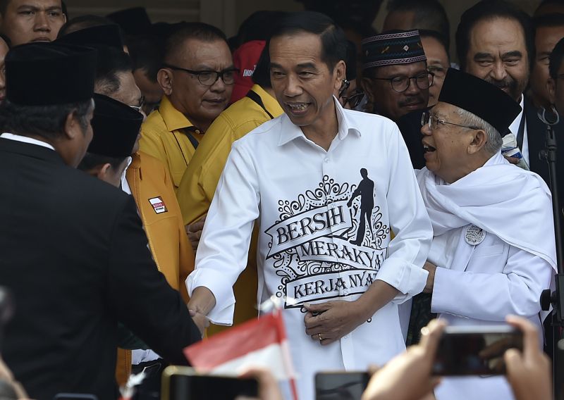 Jokowi-Ma'ruf Gunakan Pakaian Rakyat Saat Debat