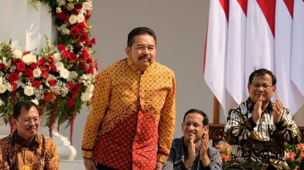 Tak Terkait Parpol, Jokowi Sangat Cermat Pilih Jaksa Agung