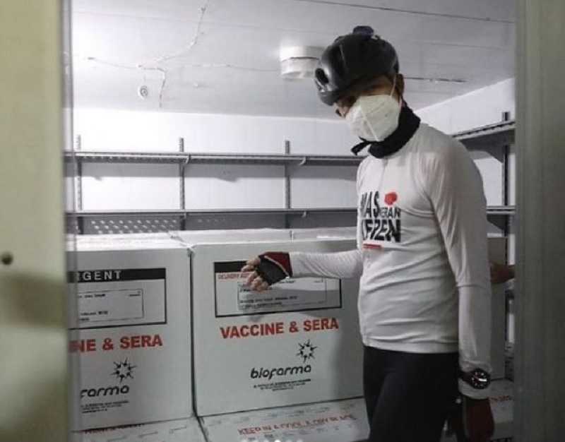 Gubernur Ganjar Langsung Cek 62 Ribu Vaksin Yang Tiba