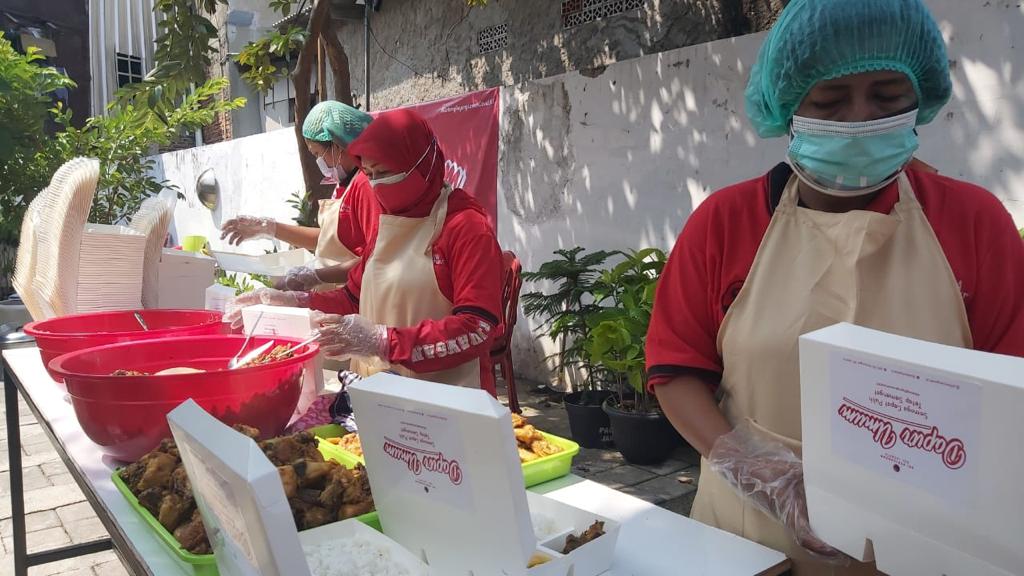 DPD PDI Perjuangan DKI Jakarta Buka Dapur Umum