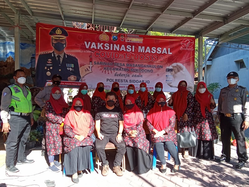 Sarinah & Polresta Sidoarjo Masangan Kulon Vaksinasi Tahap 2