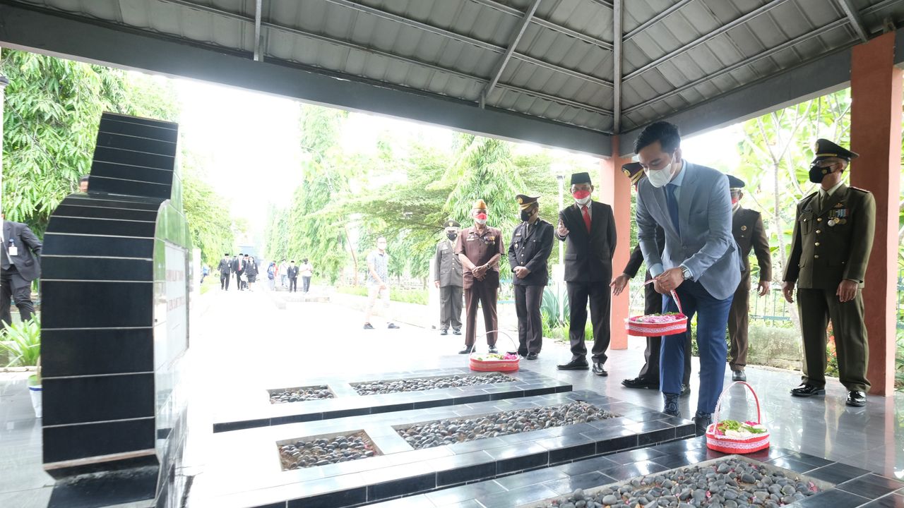 Gibran Ajak Hormati Jasa Pahlawan Masa Kini
