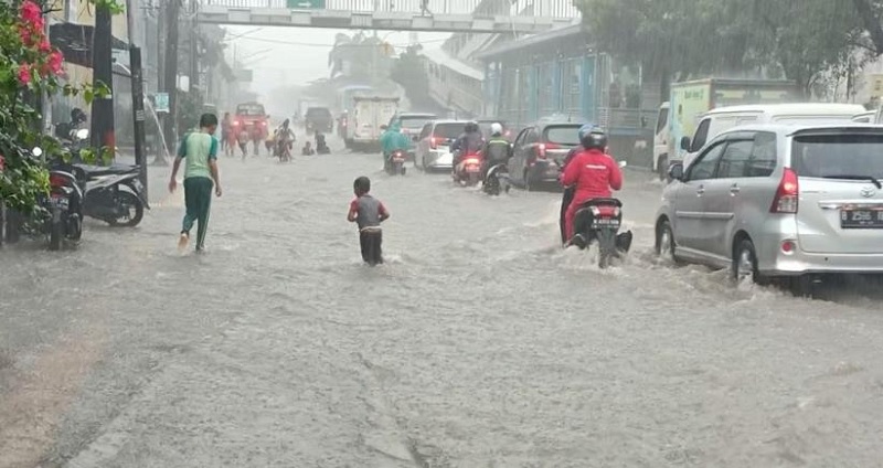 Banjir Jakarta Meluas, Gubernur Anies Tidak Kelihatan Kerja