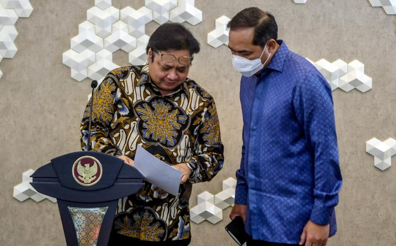 Jokowi Diminta Perhatikan Manuver Menteri Terkait Ekonomi