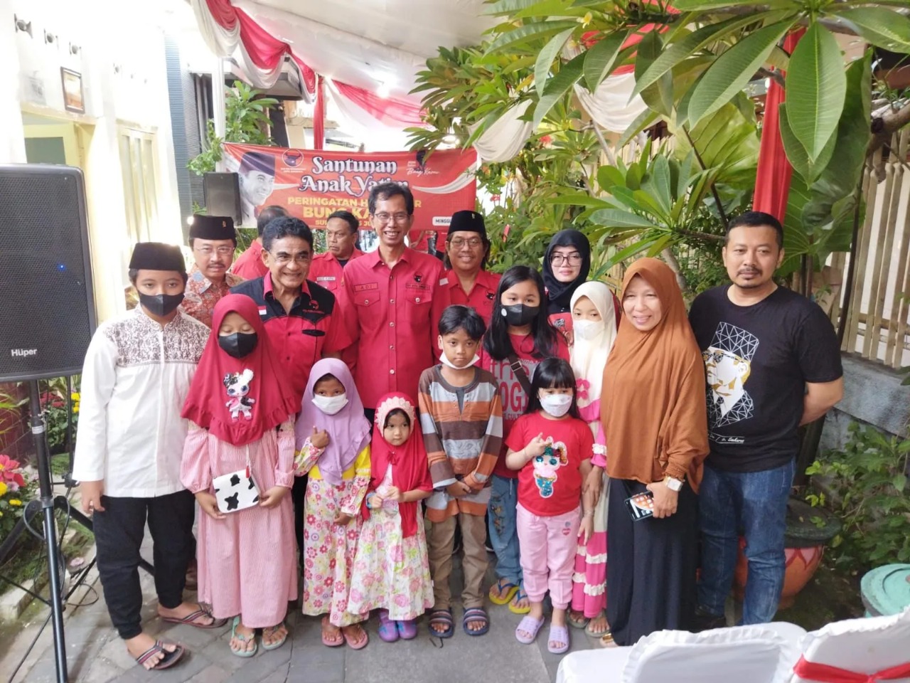 Andreas Ajak Anak-anak Yatim Doakan & Teladani Bung Karno