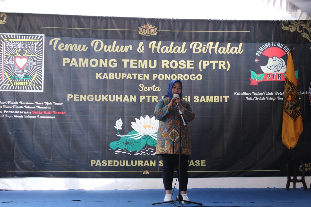 Bunda Rita Hadiri Halalbihalal Pamong Temu Rose
