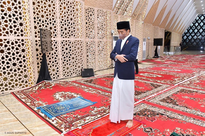 Megawati Minta Jokowi Doakan Almarhum Taufiq Kiemas