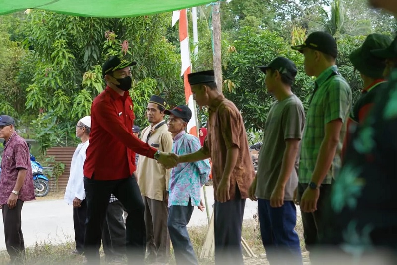 Bupati Kapuas Hulu Tinjau Pembangunan Masjid Nurul Yaqin