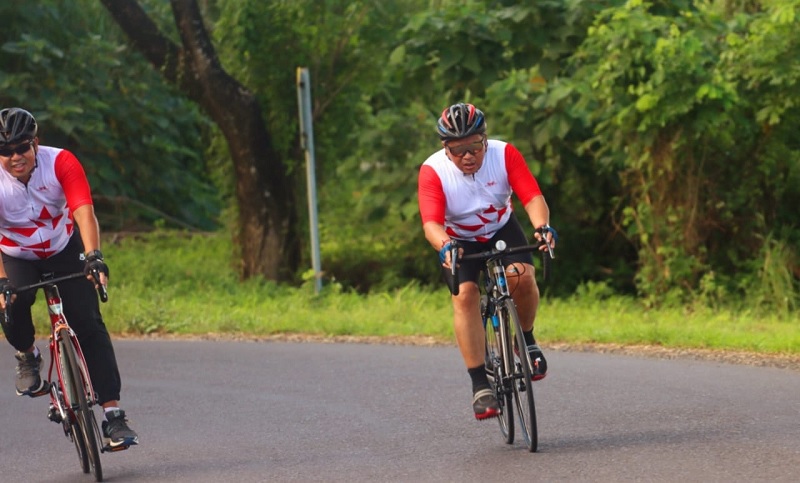 Bulan Bung Karno, Sekjen Hasto & Olly Bersepeda 30 KM