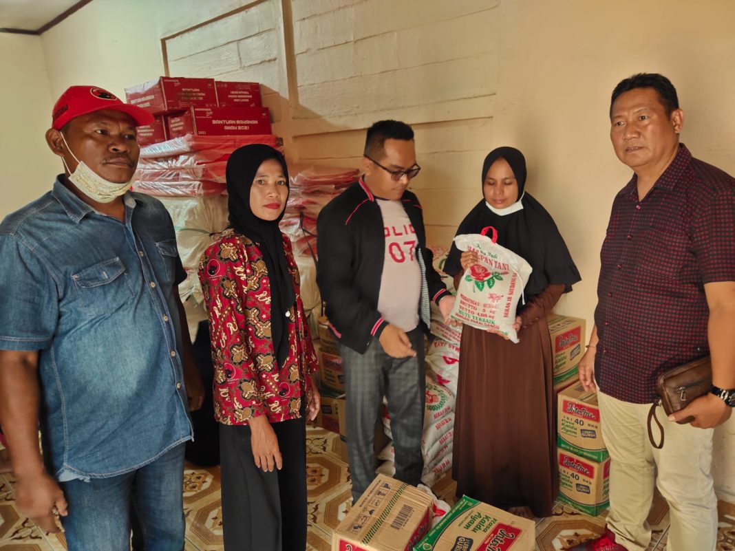 Banteng Sumut Beri Bantuan ke Korban Kebakaran di Medan