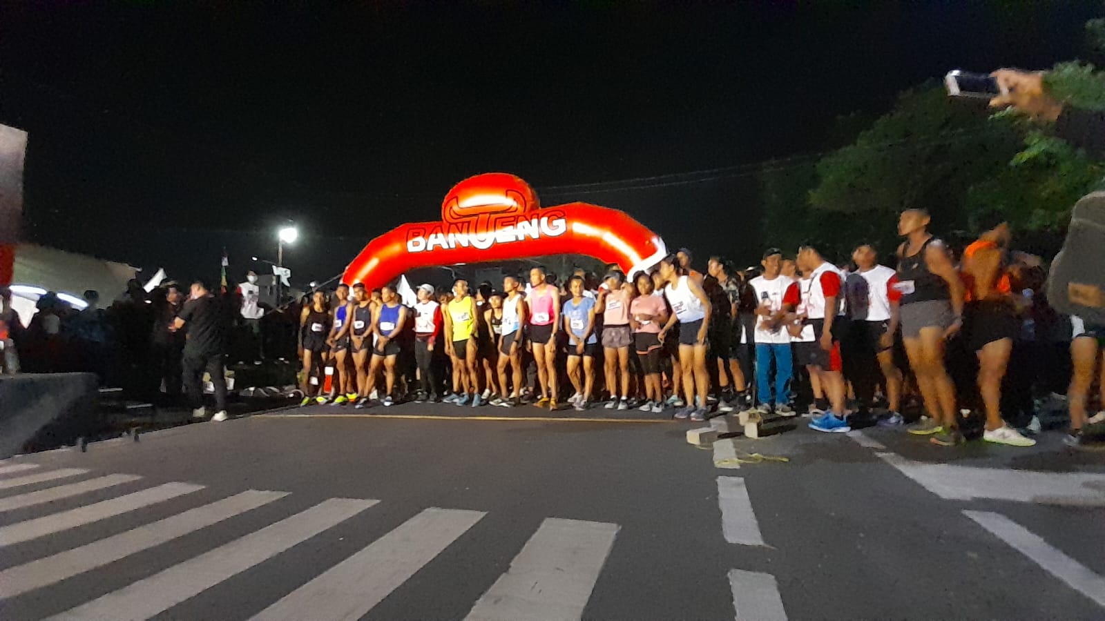 Ribuan Pemuda Bersemangat Ikuti Banteng Ride and Night Run