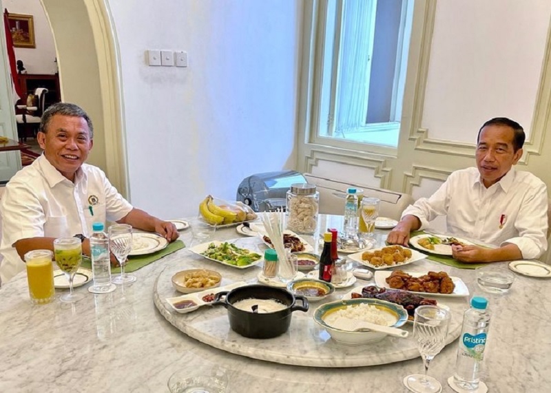 Prasetyo Edi Makan Siang bersama Jokowi di Istana