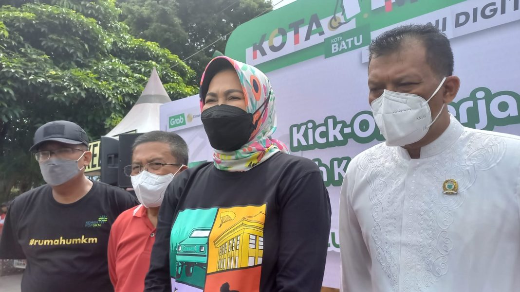 Dewanti Mulai Gerakan Tanam Tanaman Pangan
