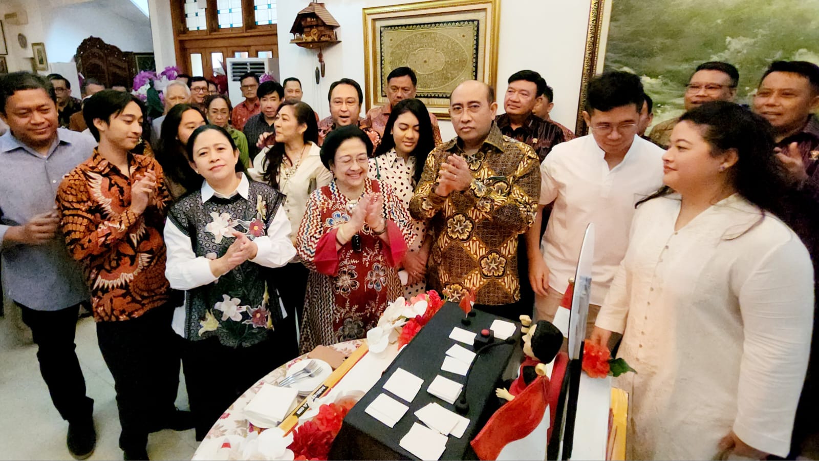Perayaan HUT ke-76 Megawati Berlangsung Khidmat & Sederhana