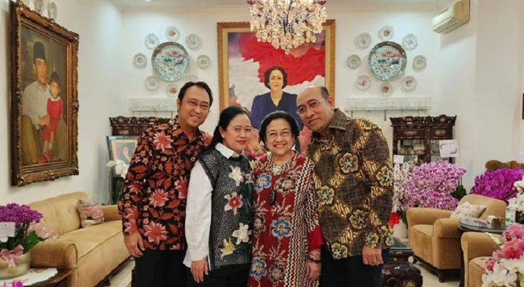 HUT Ke-76, Megawati Nyanyikan Tembang My Way