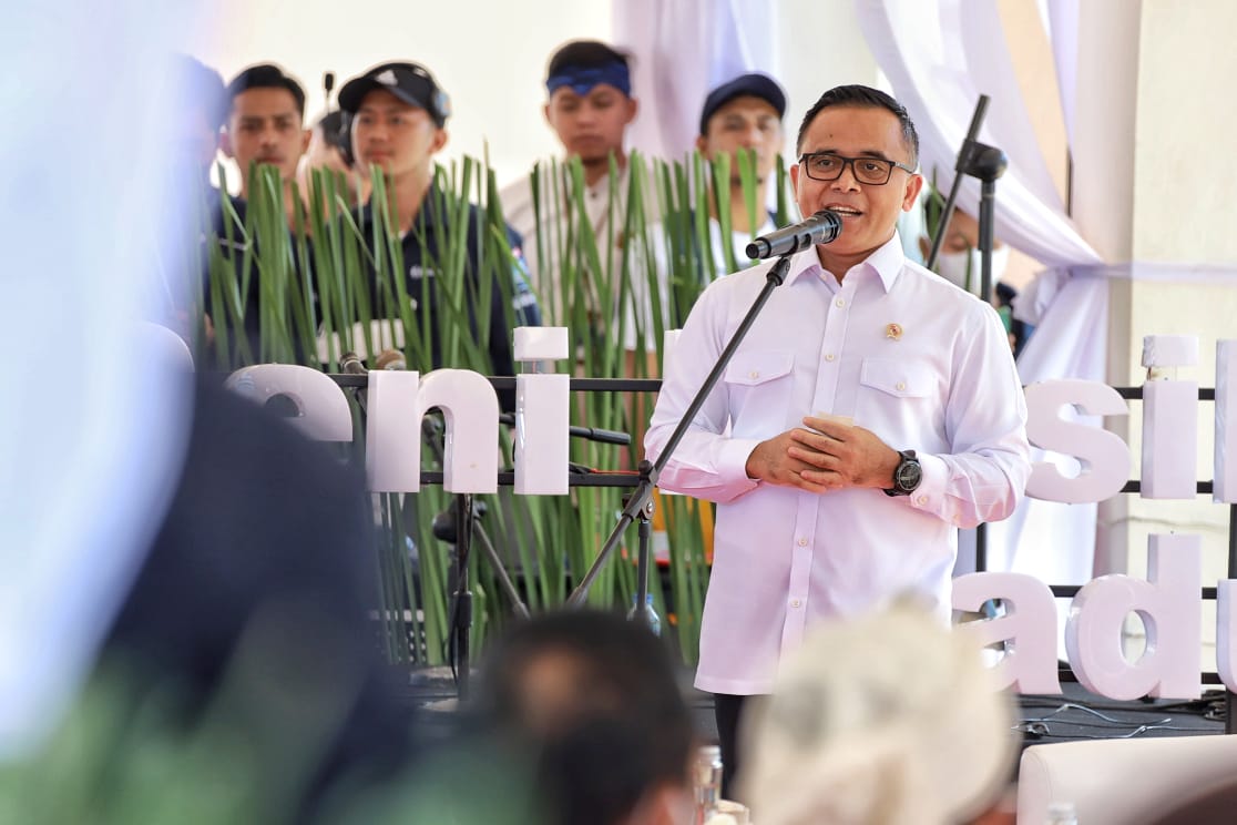Anas Tekankan Hal Ini Saat Resmikan SPKLU di Banten