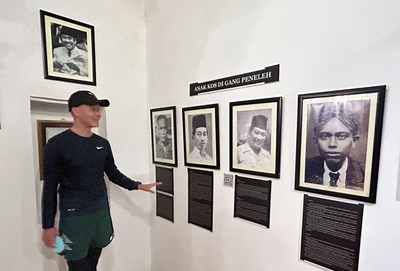 Ganjar Tengok Rumah Kelahiran & Kosan Soekarno di Surabaya