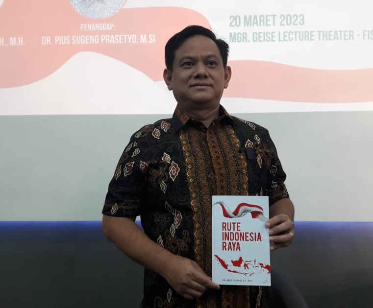 Melalui Buku, Abdy Yuhana Paparkan 'Rute Indonesia Raya'