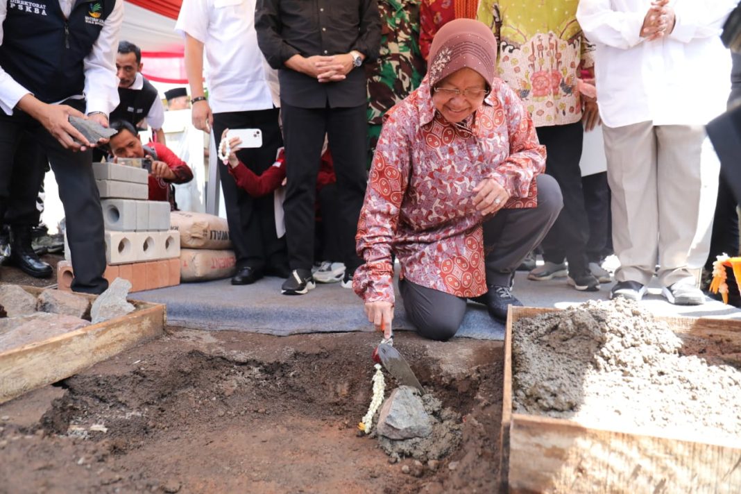 Risma Penuhi Janji Bangun Kembali Rumah Pilar Kemensos di Cianjur