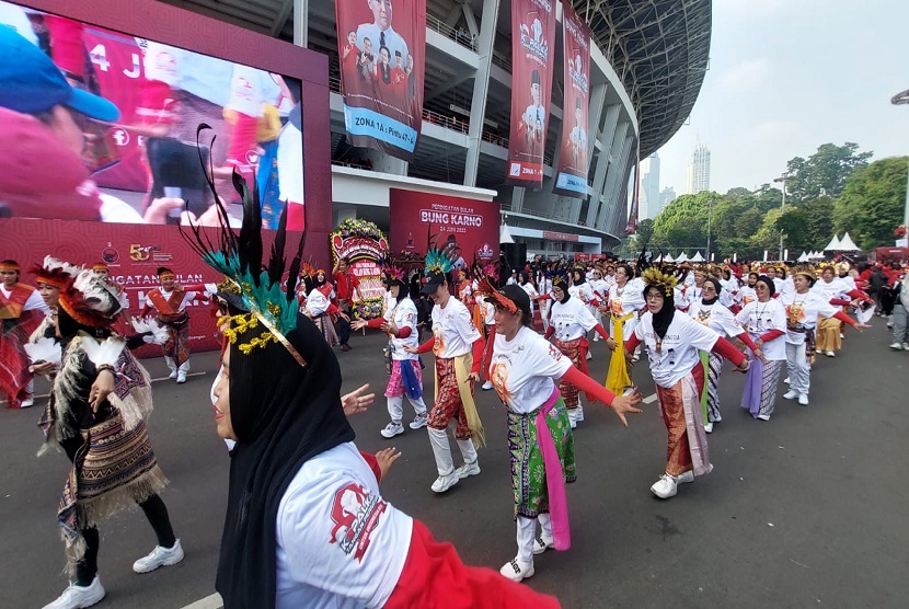 Kader Dan Simpatisan PDI Perjuangan Gelar Flashmob