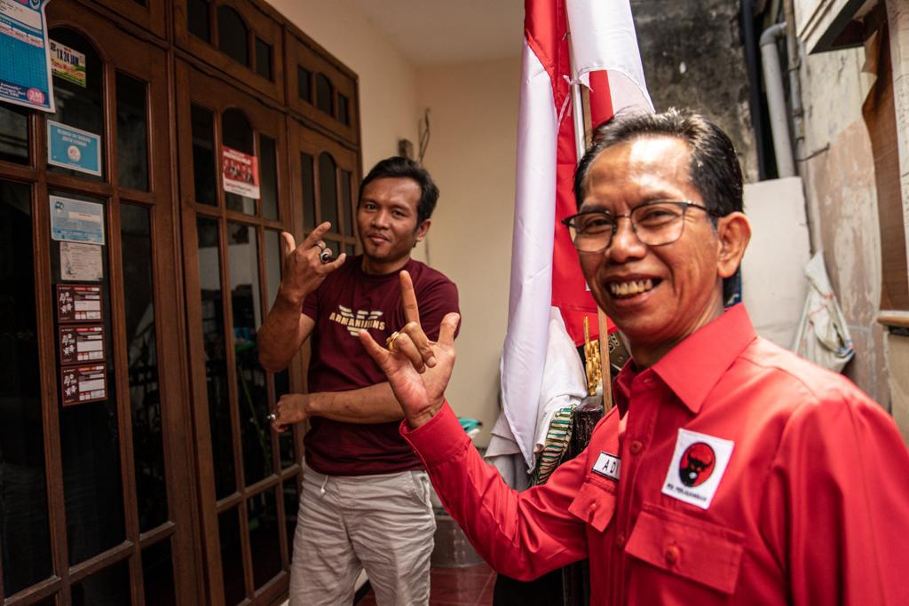 Banteng Surabaya Bergerak Serentak Dari Pintu ke Pintu Perkuat Dukungan Ganjar Pranowo
