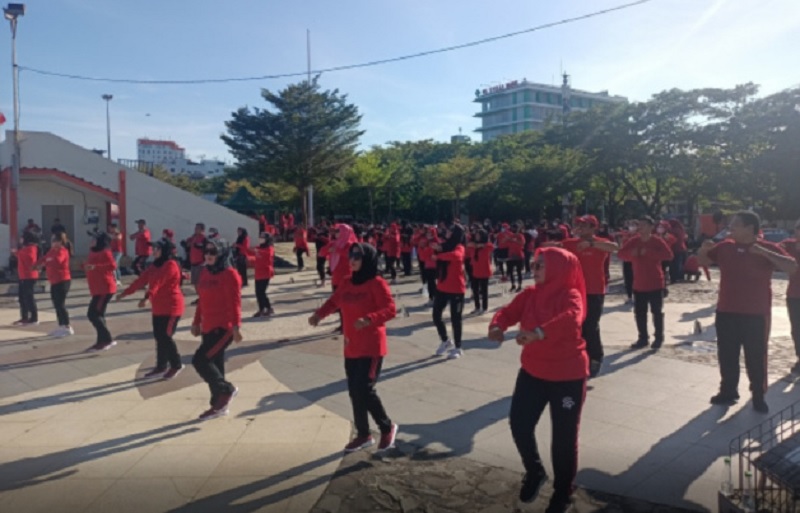 Usai Senam SICITA, Banteng Makassar Kembali 'Door To Door Champaign' Pemenangan Ganjar Pranowo