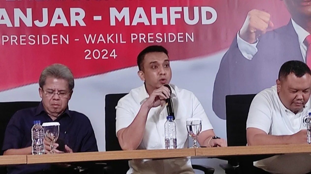 Aiman Puas Hasil Survei Ganjar Mahfud Melesat Salip Prabowo Gibran