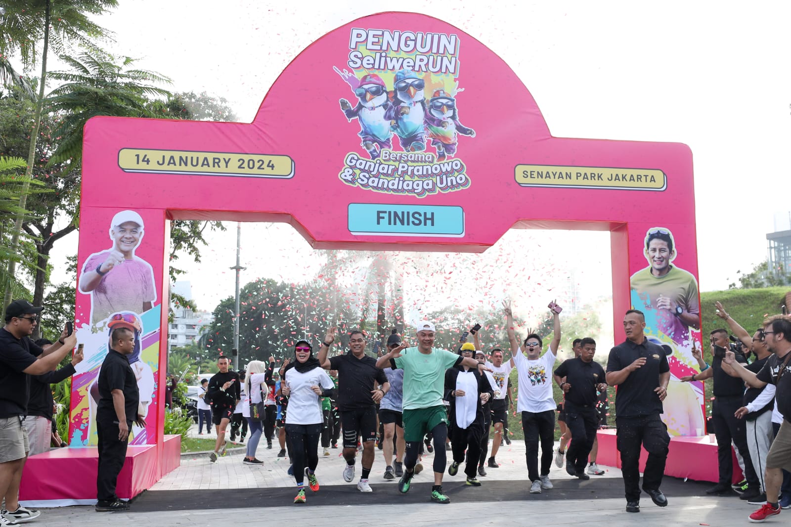 Lari Penguin Seliwerun Sandiaga Uno Sat Set Dukung Ganjar Pranowo