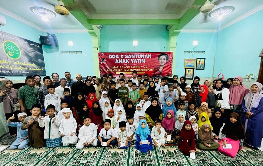 HUT ke-77 Megawati, PDI Perjuangan Surabaya Gelar Doa Bersama Ratusan Anak Yatim Piatu