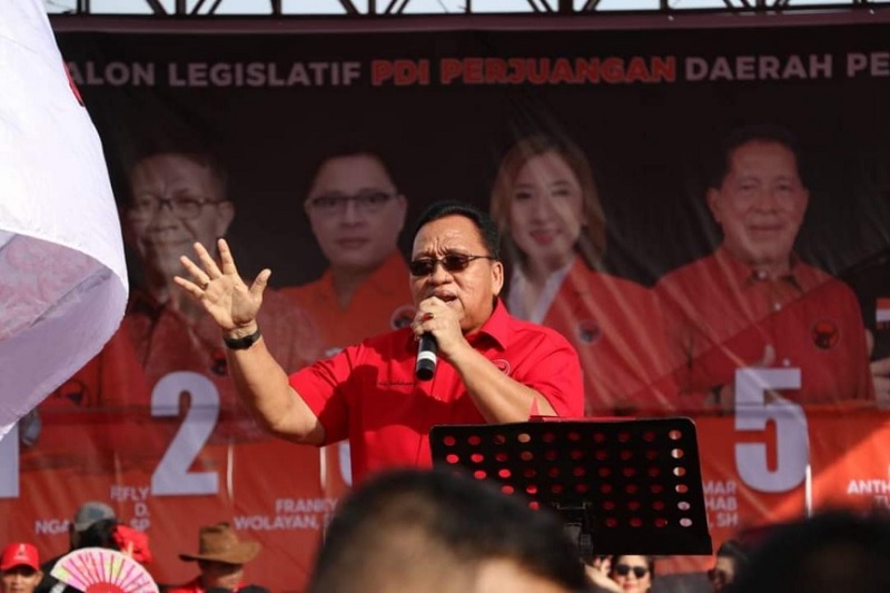 Orasi Politik Robby Dondokambey di Dapil 1 Minahasa Paparkan 9 Program  Prioritas Ganjar-Mahfud