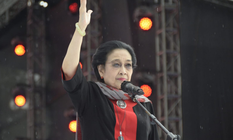 Megawati Ajak Masyarakat Tidak Ragu Pilih Ganjar-Mahfud