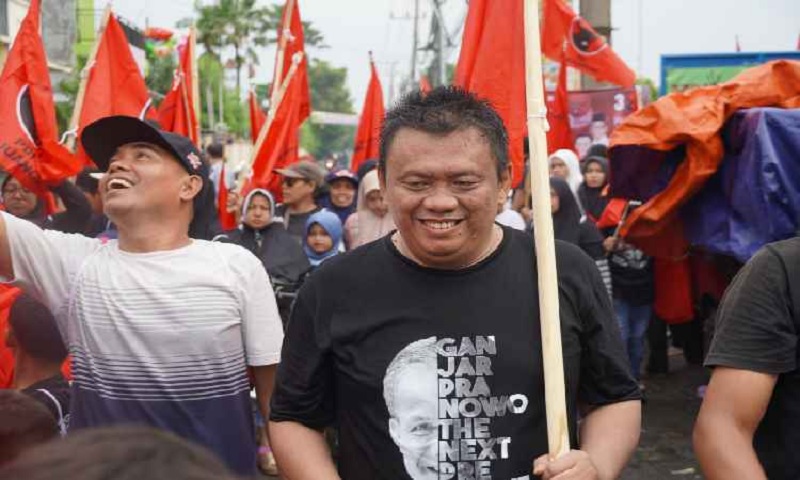 Penutupan Kampanye, Pendukung Ganjar Pranowo-Mahfud MD Gelar Jalan Sehat di Waru Sidoarjo