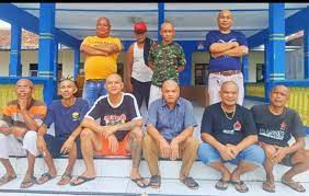 Suka Cita, Simpatisan dan Timses Caleg DPRD Kabupaten Cirebon, Tinah Melakukan Gundul Massal