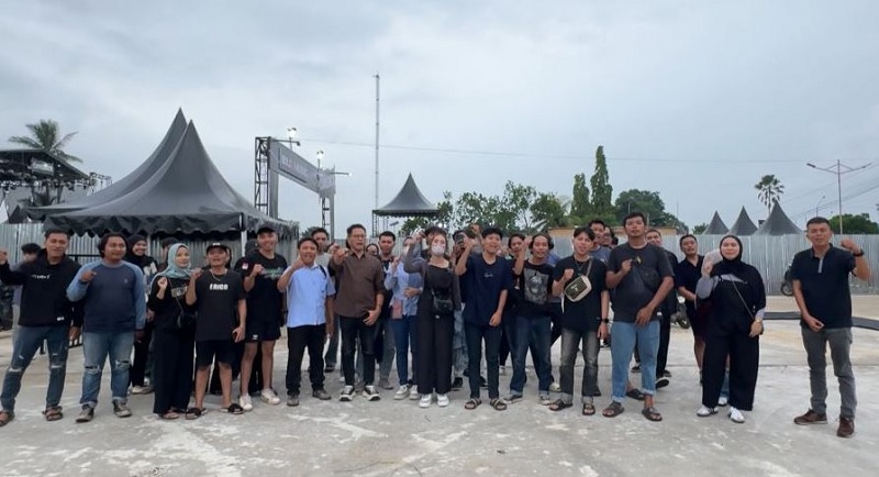 Cecep Suryana Bagikan 250 Tiket Konser Bondan Prakoso Fade2Black dan Halfmath di Kota Jambi