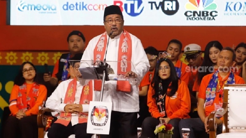 Rano Karno Ogah Ambil Pusing dengan Survei yang Hasilnya Selalu Berbeda