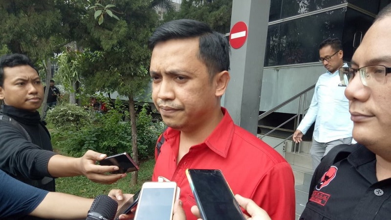Ronny Talapessy Sebut Andika-Hendrar & Risma-Gus Hans Resmi Gugat Hasil Pilkada 2024 ke MK