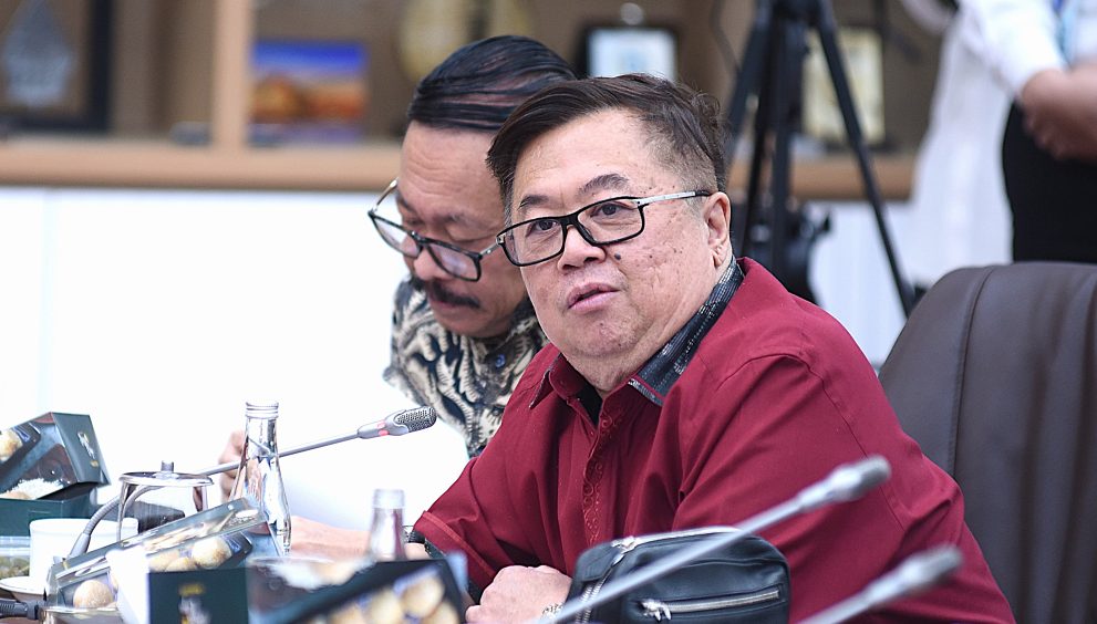 Dirut Bank Mandiri Raih Best Financial Leader di Ajang CNBC Indonesia Award 2024, Darmadi : Prestasi yang Patut Dibanggakan