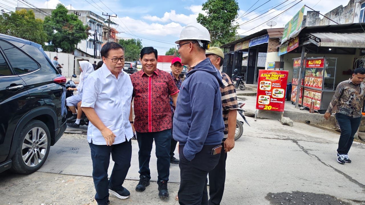 Sofyan Tan Periksa Kondisi Jalan Sunggul Ujung