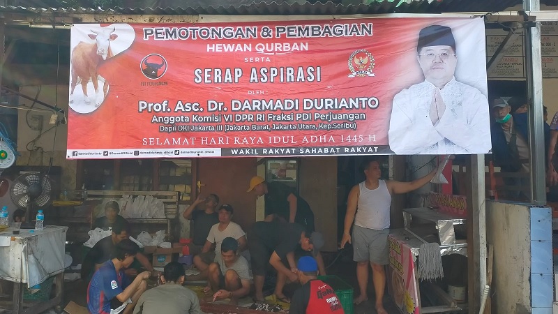 Darmadi Hadiri Pemotongan Hewan Kurban: Gotong Royong dan Kepedulian Sungguh Terasa