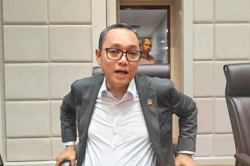 Deddy Sitorus Minta Nusron Wahid Jelaskan Soal Proyek Tanggul Beton di Cilincing