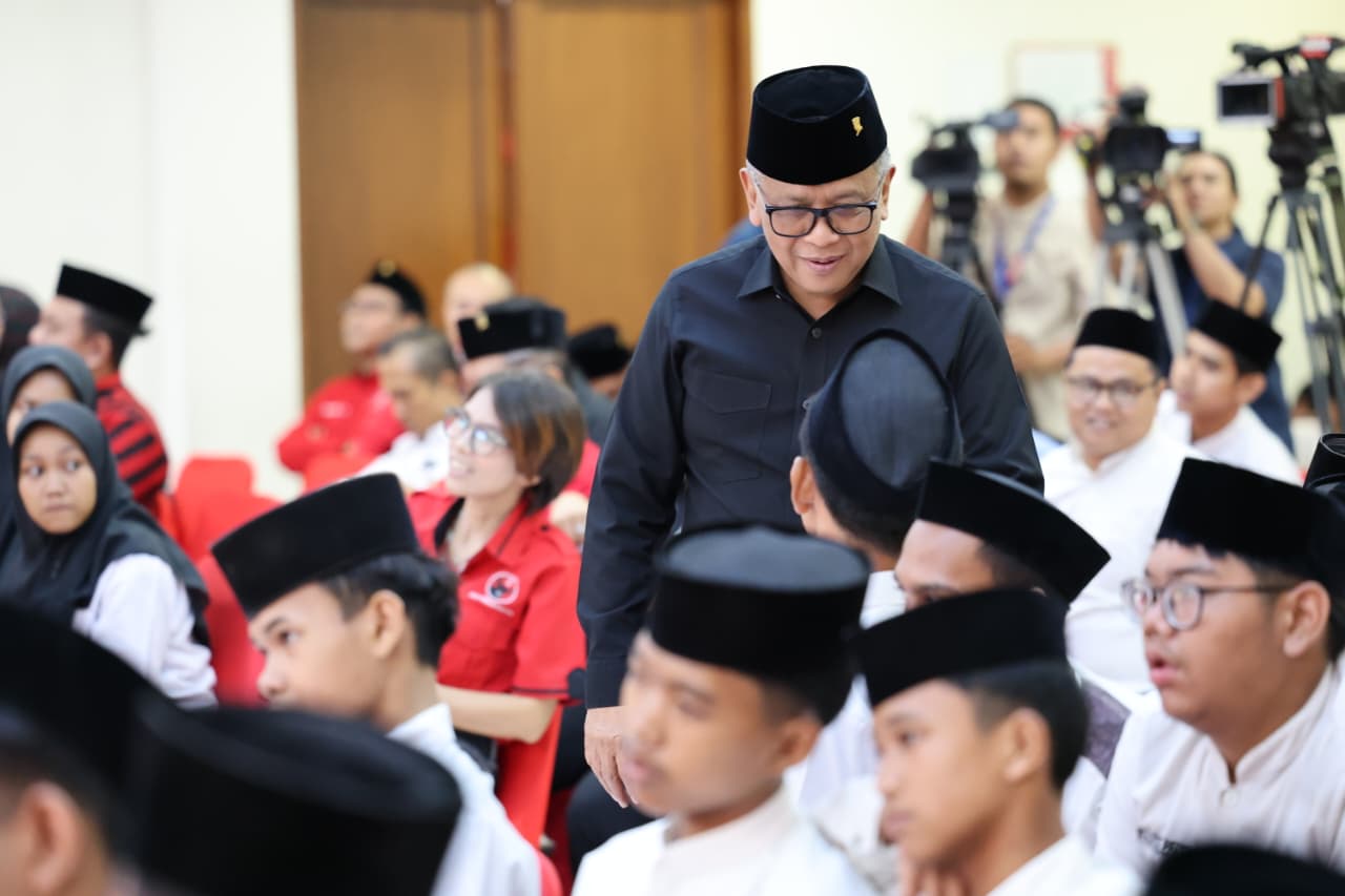 Hasto Beberkan Peran Bung Karno sebagai Pendekar Bangsa Islam dan Dampak Global Resolusi Jihad
