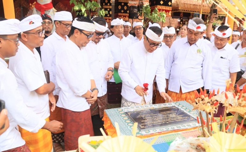 Jaya Negara Ajak Masyarakat Denpasar Jaga Tradisi Leluhur Tumpek Uduh
