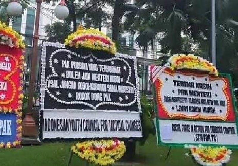 Ferdinand Soal Karangan Bunga Penuhi Kantor Menkeu Purbaya: Aneh dan Janggal Karena Belum Ada Prestasi