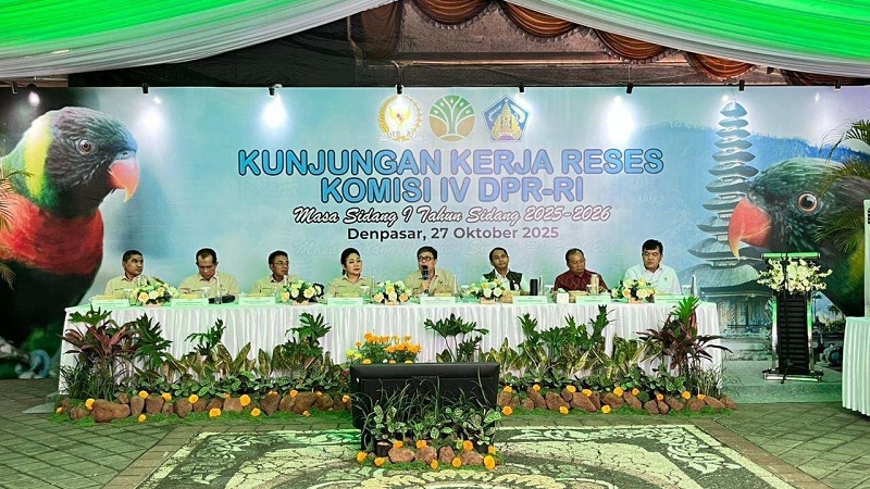 Alex Indra Lukman: Repatriasi Burung Perkici Dada Merah Penting Bagi Perlindungan Satwa Endemik Berbasis Data