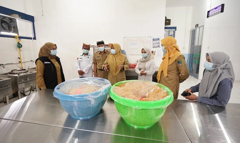 Cegah Kasus Keracunan, Bupati Ipuk Tegaskan SPPG Harus Utamakan Kualitas Program MBG
