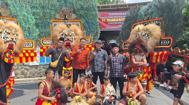 Ketua DPRD Jateng Sumanto Dorong Pemerataan Infrastruktur Desa, Reog Ikut Bangkitkan Semangat Warga