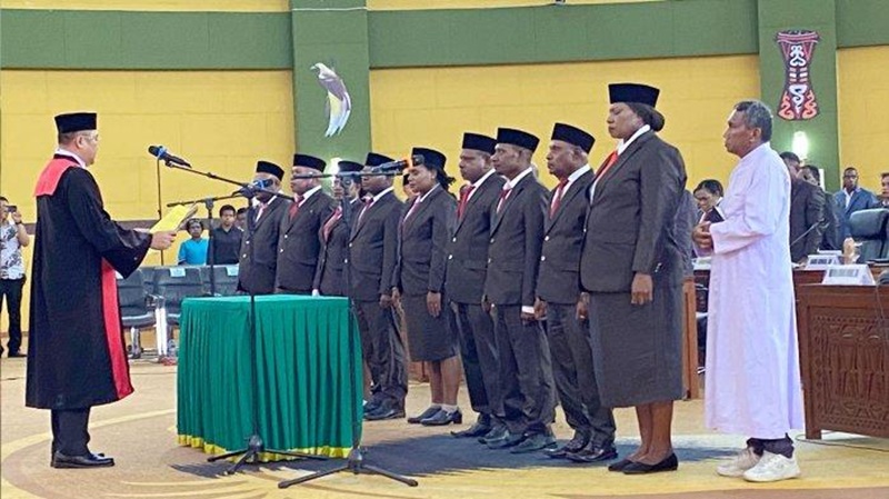 Pelantikan 5 Anggota DPRK Sorong Selatan Jalur Otsus, Bupati Petronela: Perlindungan dan Pengakuan OAP