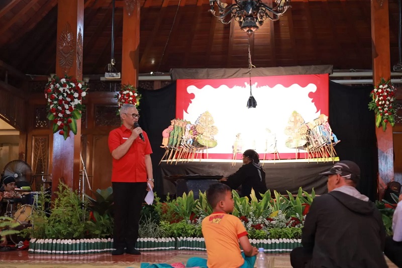 Aria Bima: Wayang Kampung Sebelah Suarakan Narasi Rakyat Kecil, Bukan Elite